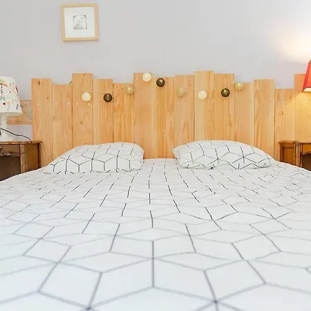 Puydepont - 10 Personnes 3 Personnes Attenant -