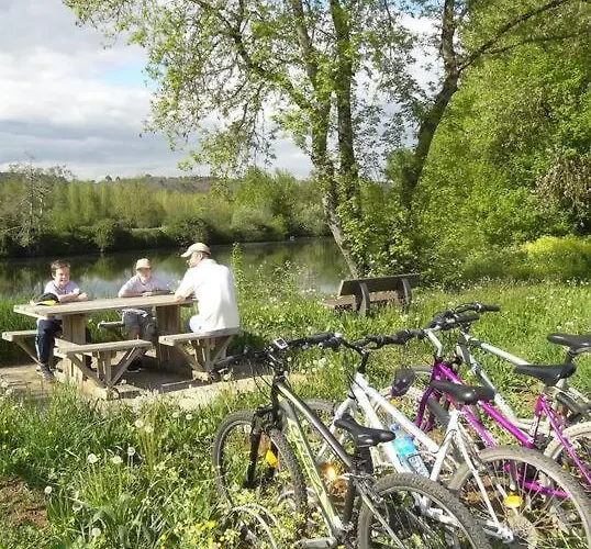 Puydepont - 10 Personnes 3 Personnes Attenant - Nyaraló Neuvic